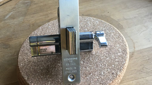 lock installation for wooden doors